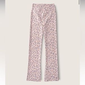 COPY - PINK Victorias Secret pink and gray flare yoga pants. Perfect condition,…